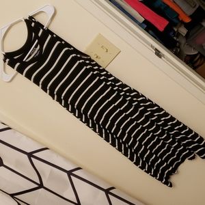 Sleeveless womens dress with pockets